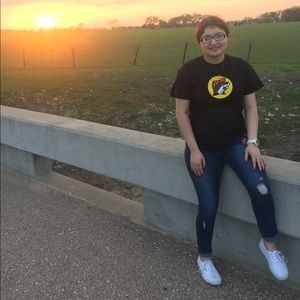 Meet your Posher, Neyda